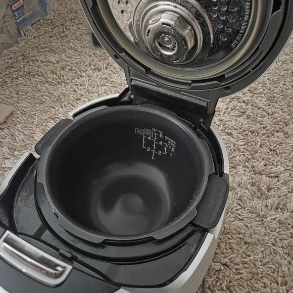 Silver Multi-Function Rice Cooker - Smart IH - Picture 3 of 6